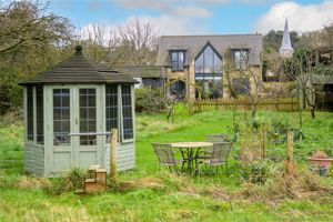 Willow Barn.- click for photo gallery